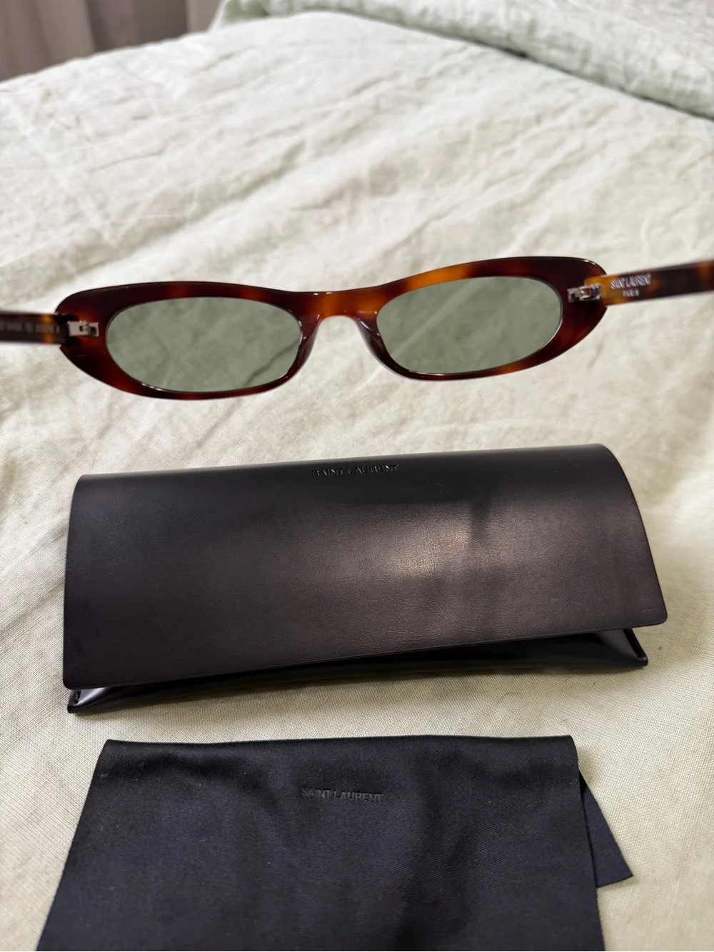 Saint Laurent SL 557 Havana and Brown color